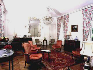 Fiche détaillée salle "Le salon bleu (séminaire au château)"